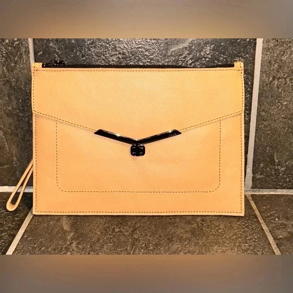 BOTKIER Leather Valentina Large Envelope Clutch+Wristlet Strap. Designer. NWT - Picture 5 of 15